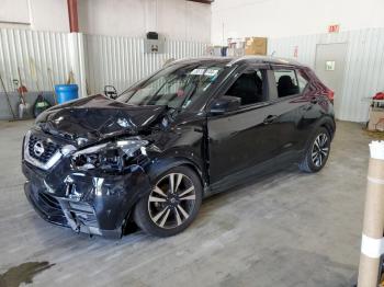  Salvage Nissan Kicks