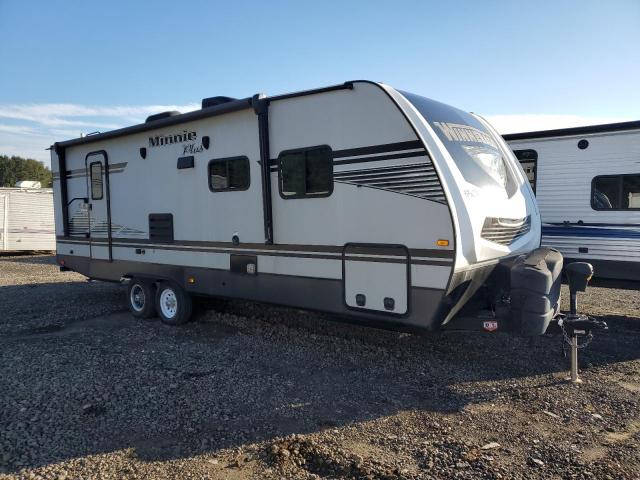  Salvage Winnebago Minnie