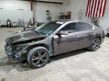  Salvage Nissan Maxima