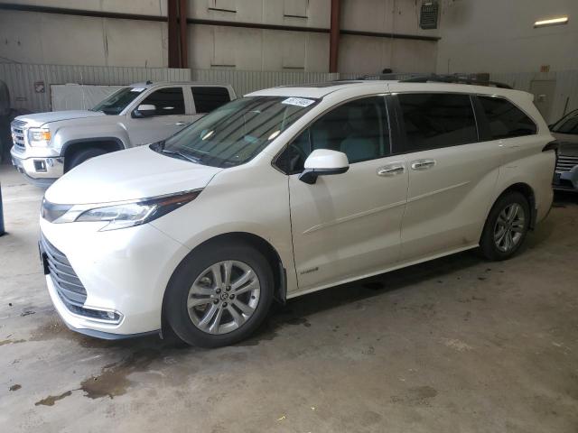  Salvage Toyota Sienna