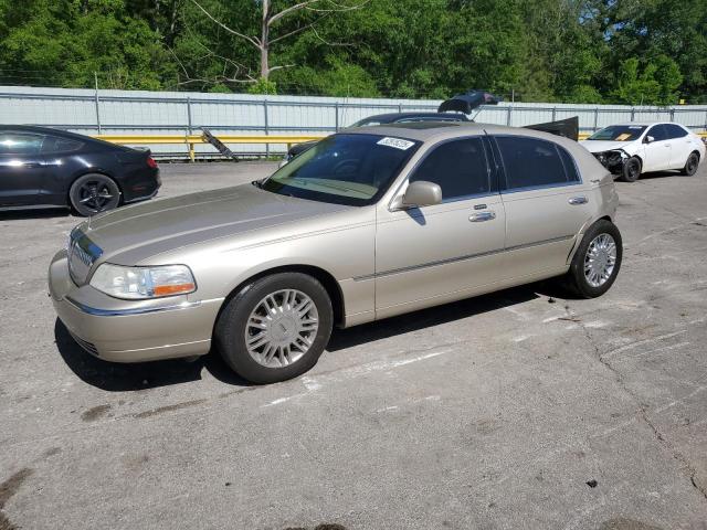  Salvage Lincoln Towncar
