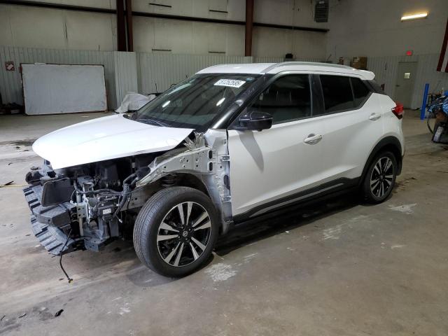  Salvage Nissan Kicks