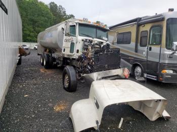  Salvage Peterbilt 348