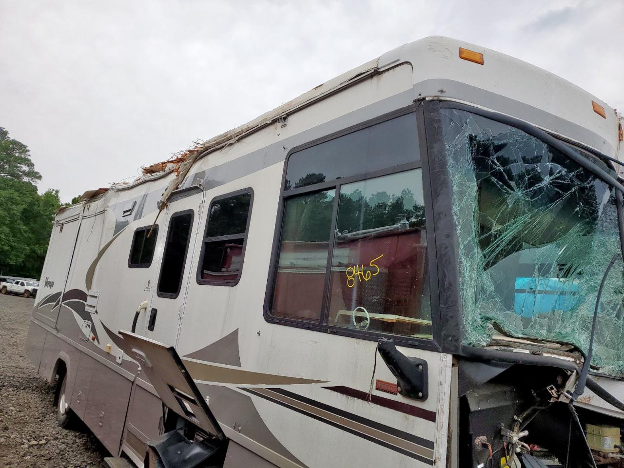 Winnebago Motorhome W22 Image 3