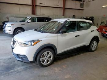  Salvage Nissan Kicks