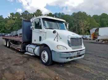  Salvage Freightliner Columbia