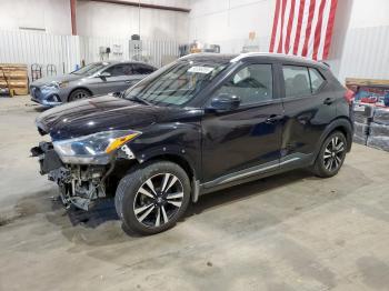  Salvage Nissan Kicks