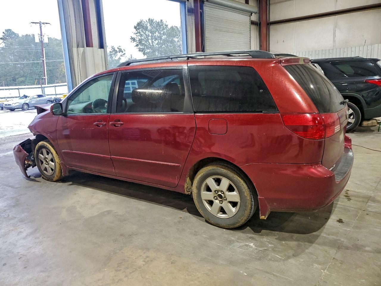 Toyota Sienna Xle Image 3