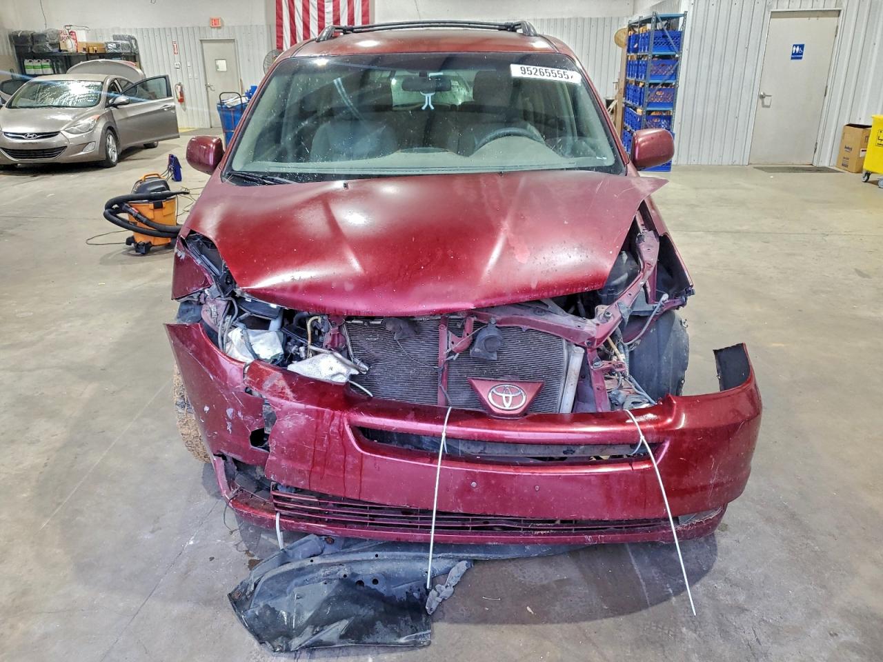 Toyota Sienna Xle Image 5