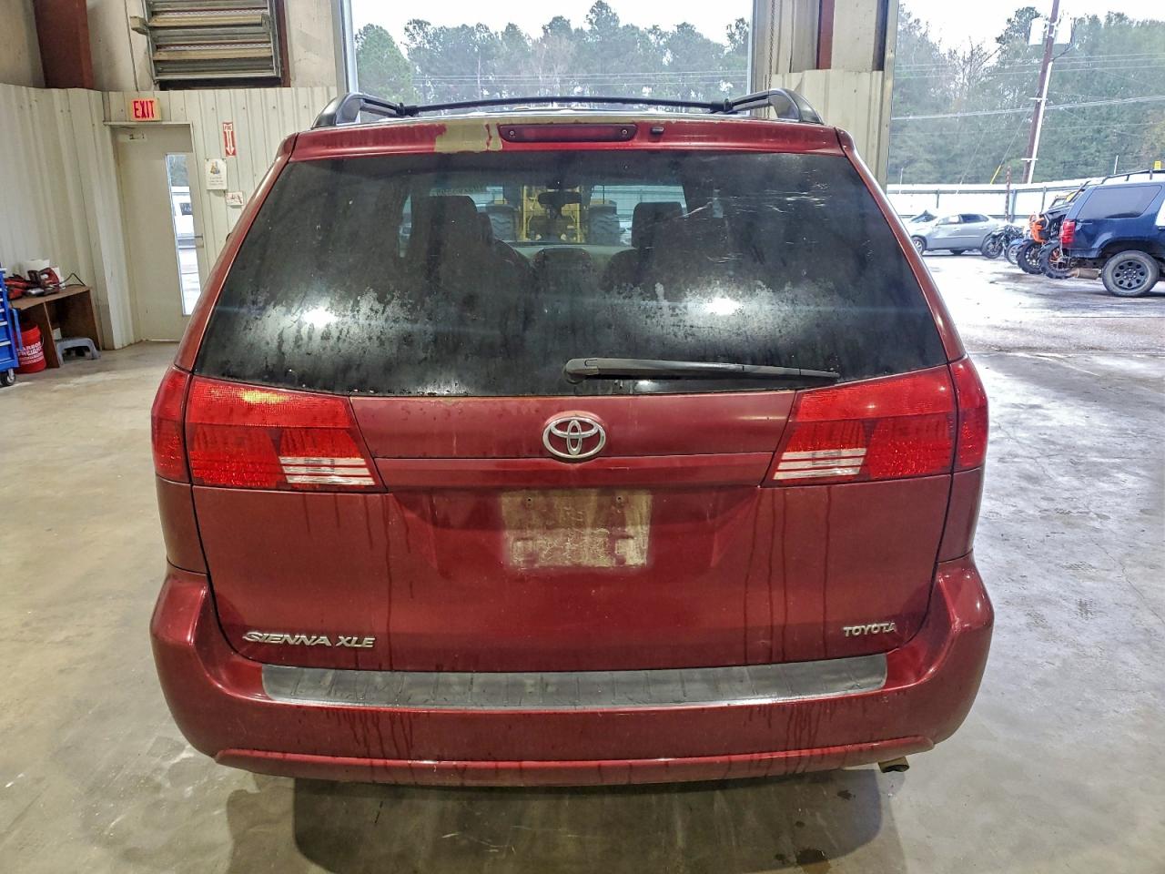 Toyota Sienna Xle Image 4