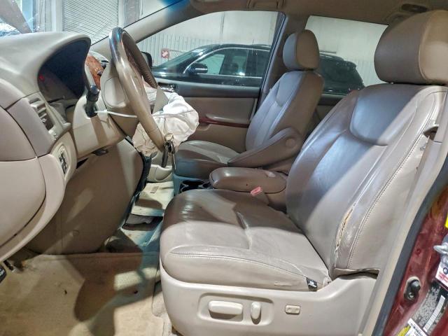 Toyota Sienna Xle Image 10