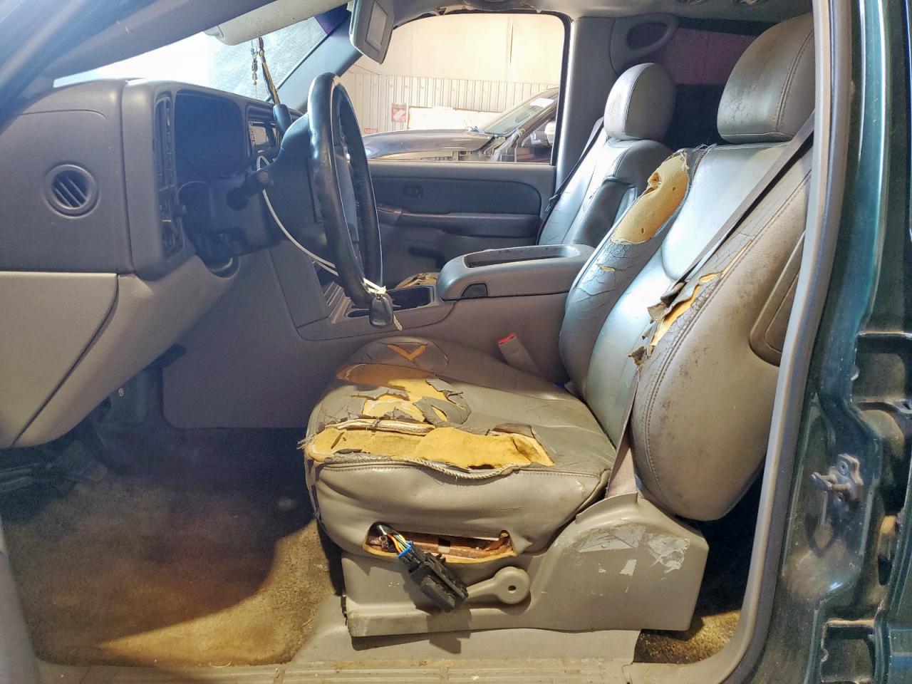 Chevrolet Suburban K1500 Image 8