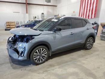  Salvage Nissan Kicks