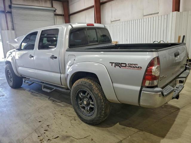 Toyota Tacoma Double Cab Image 2