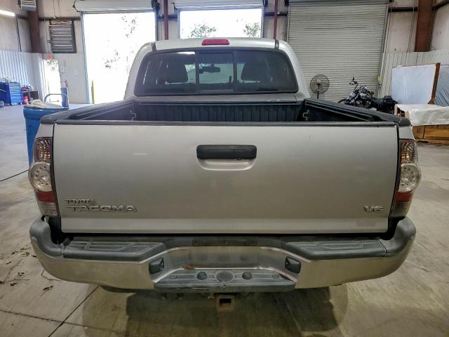 Toyota Tacoma Double Cab Image 6