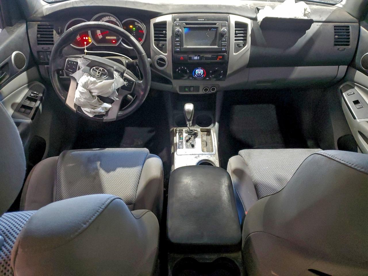 Toyota Tacoma Double Cab Image 7