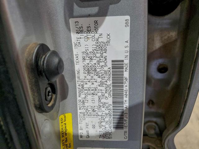 Toyota Tacoma Double Cab Image 9