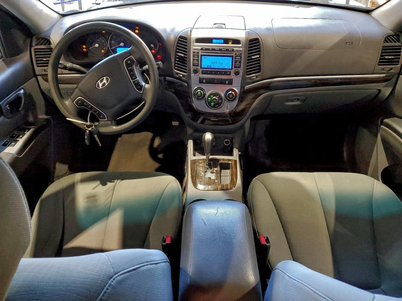 Hyundai SANTA FE Gls Image 7