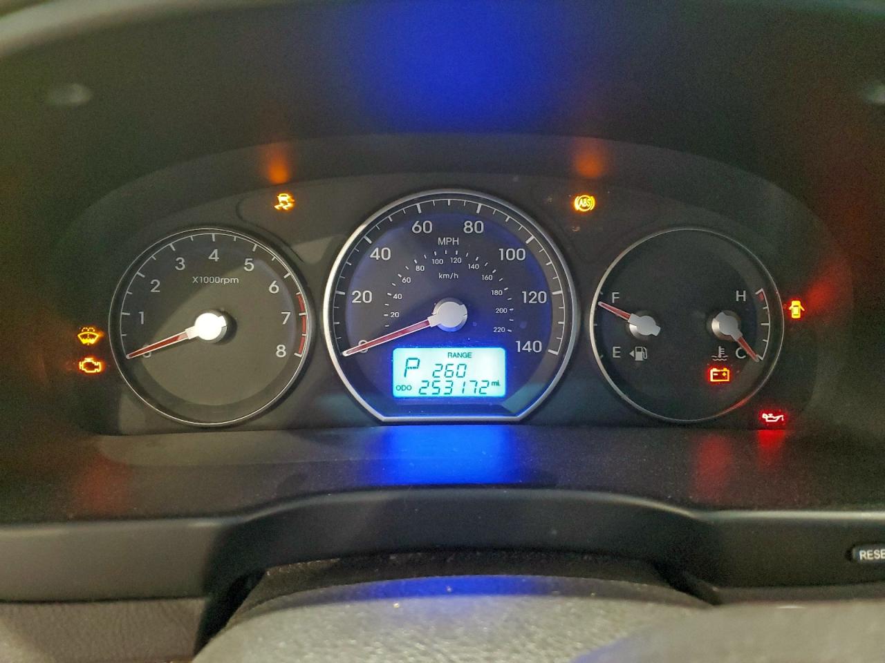 Hyundai SANTA FE Gls Image 10