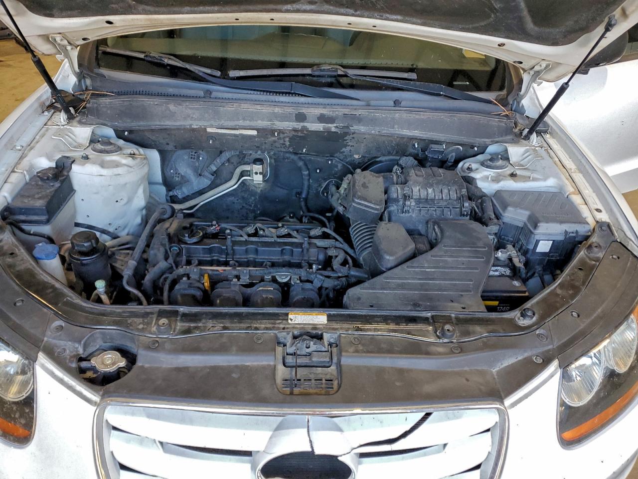 Hyundai SANTA FE Gls Image 13