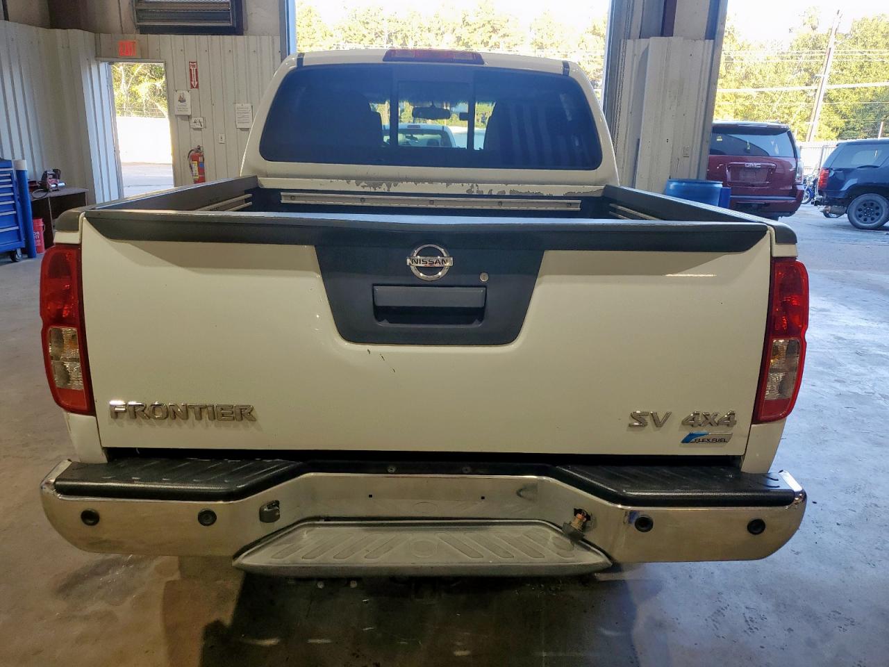 Nissan Frontier S Image 12