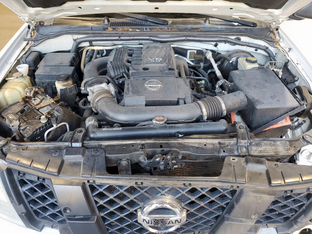 Nissan Frontier S Image 8