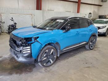  Salvage Nissan Kicks