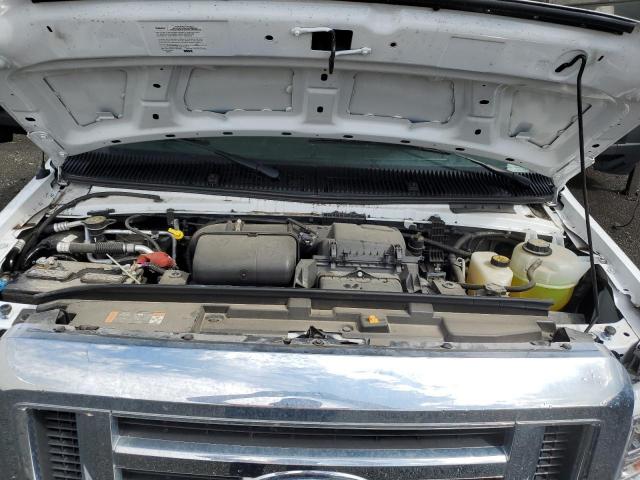 Ford Econoline E450 Super Duty Cutaway Van Image 3