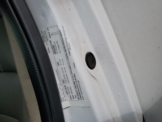 Ford Econoline E450 Super Duty Cutaway Van Image 2