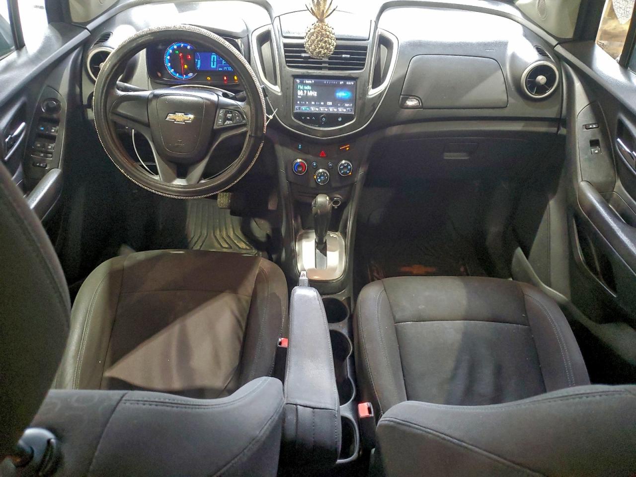 Chevrolet Trax Ls Image 8