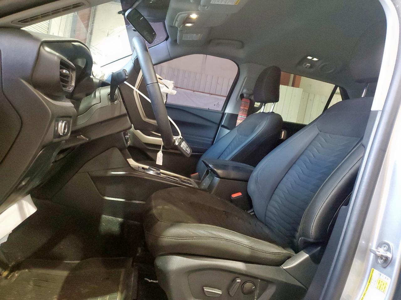 Ford Explorer Xlt Image 10