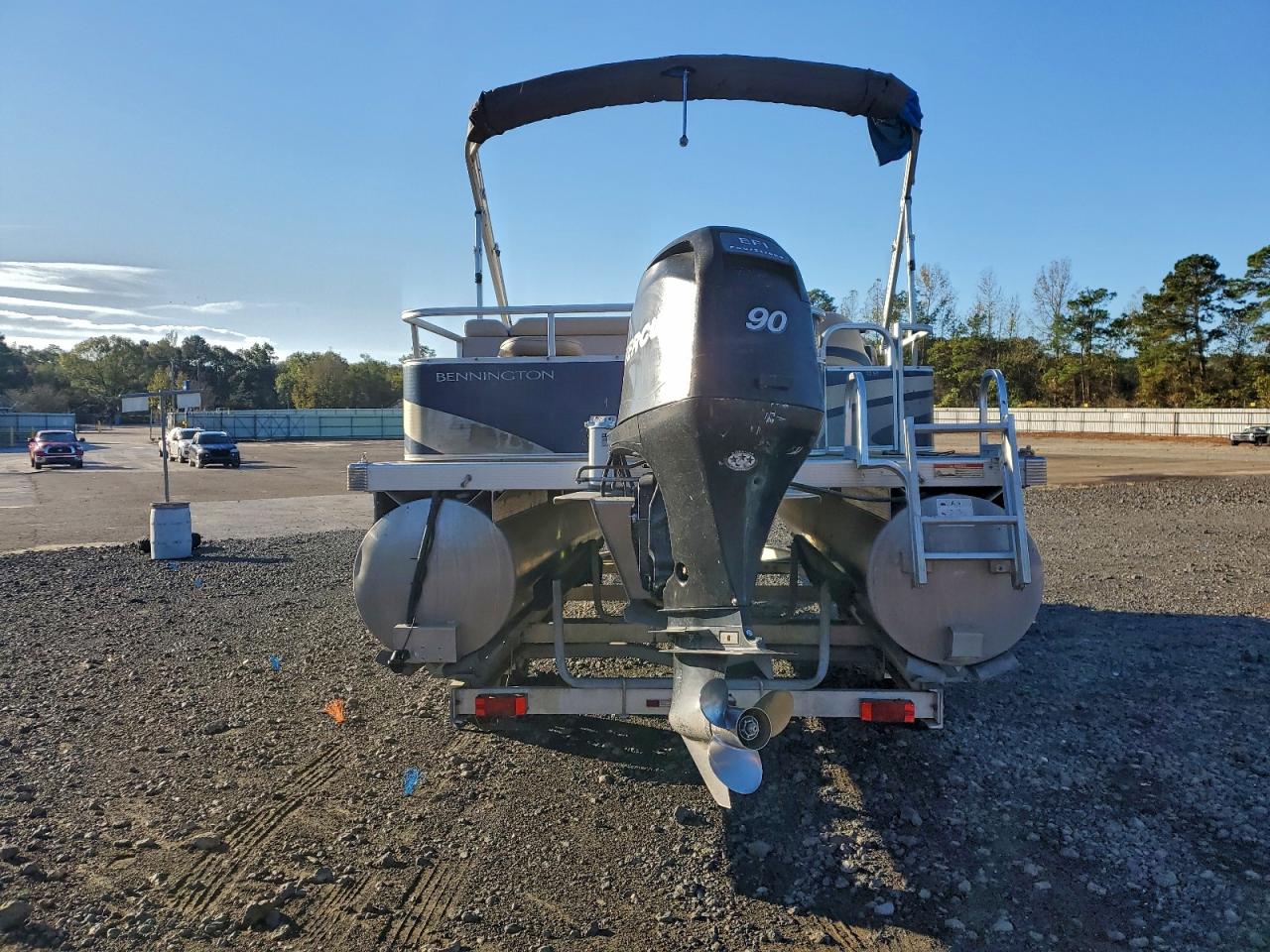 Bennington Pontoon Image 7