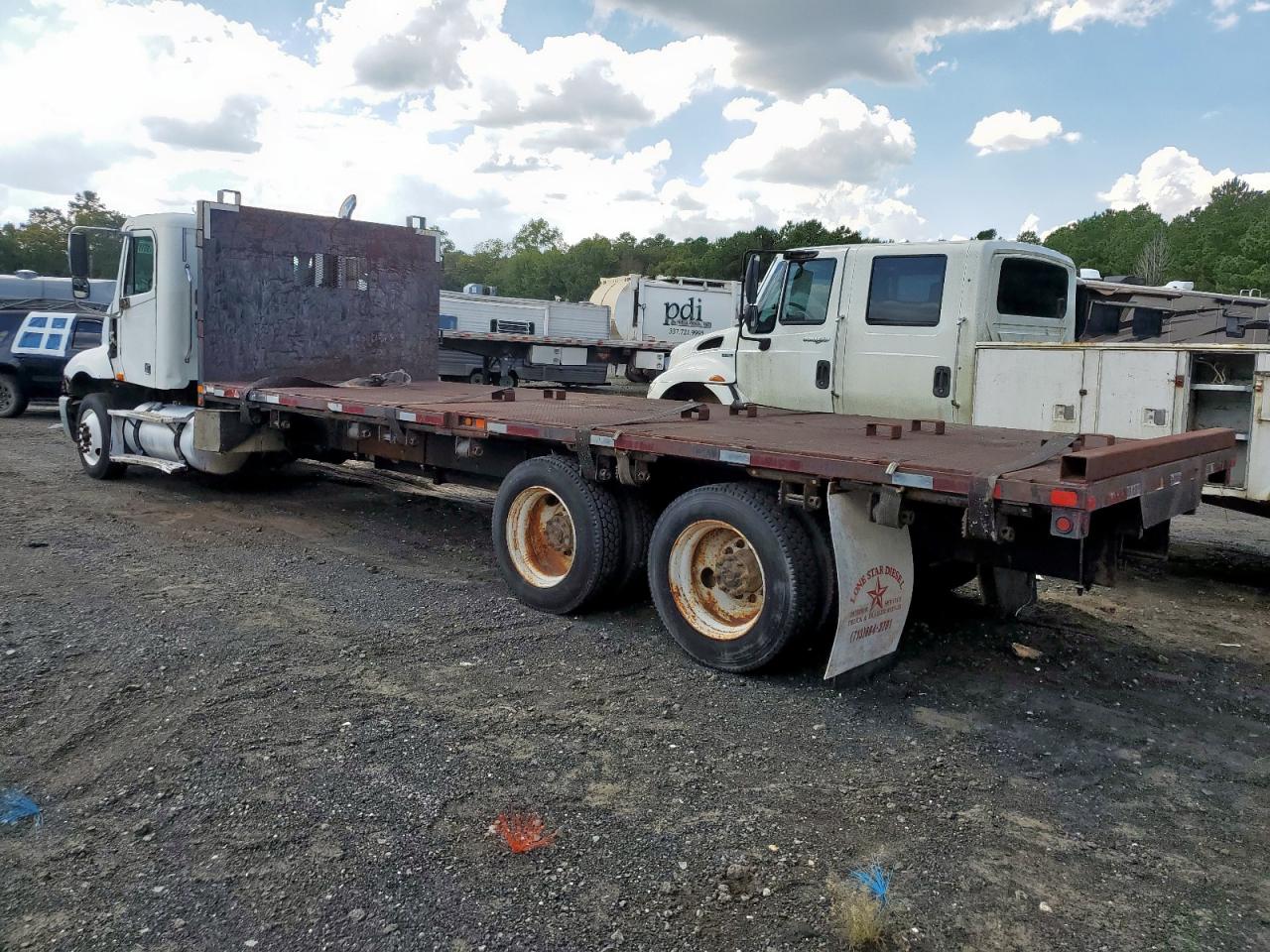Freightliner Columbia 1 112 Image 4