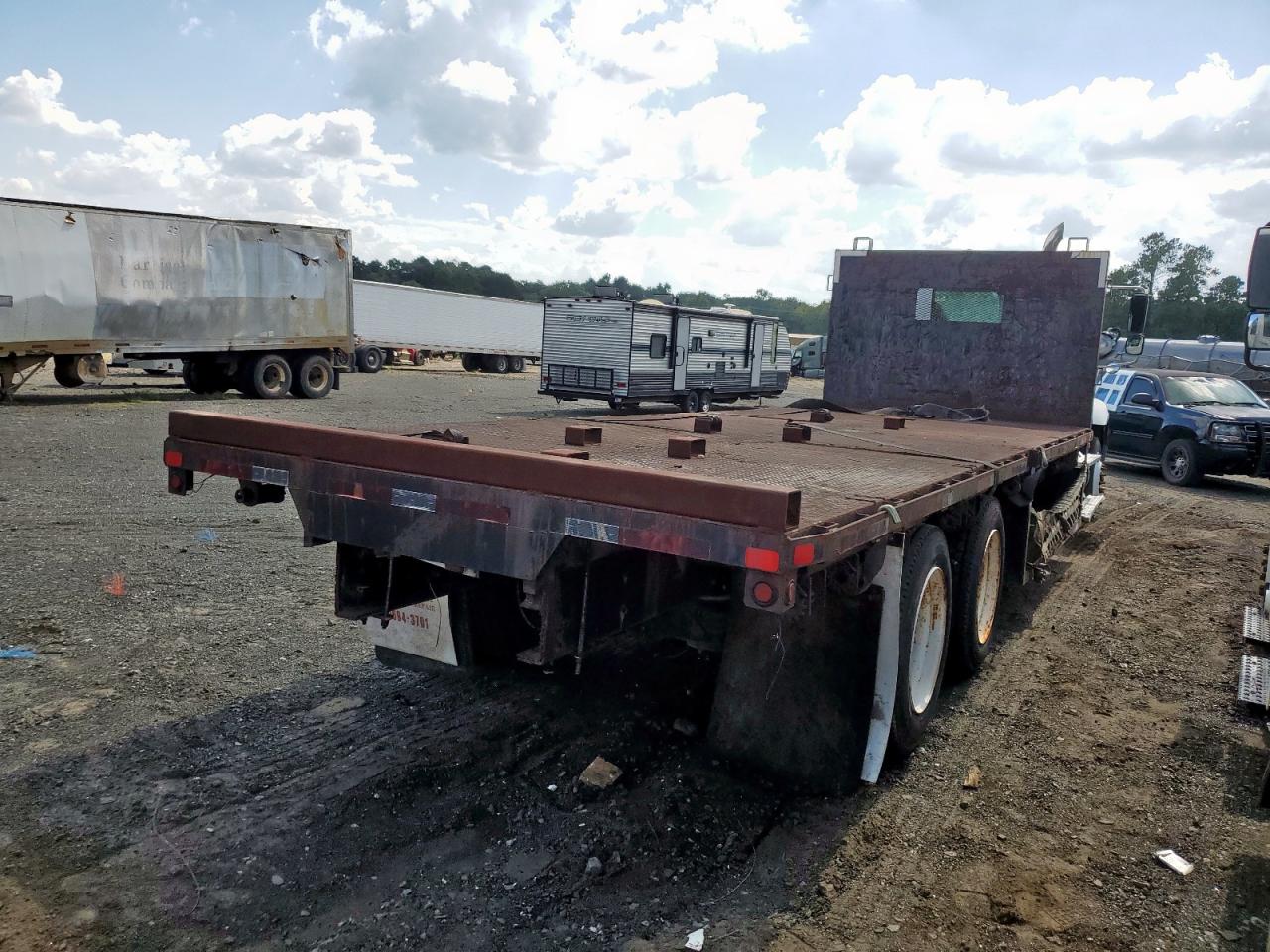 Freightliner Columbia 1 112 Image 5