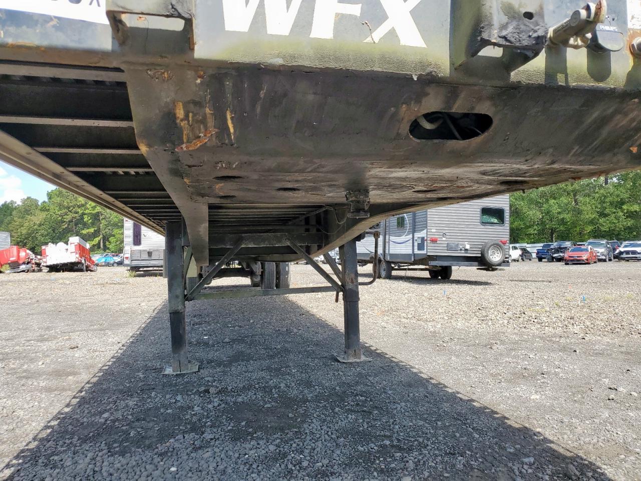 Great Dane Flatbed Image 4