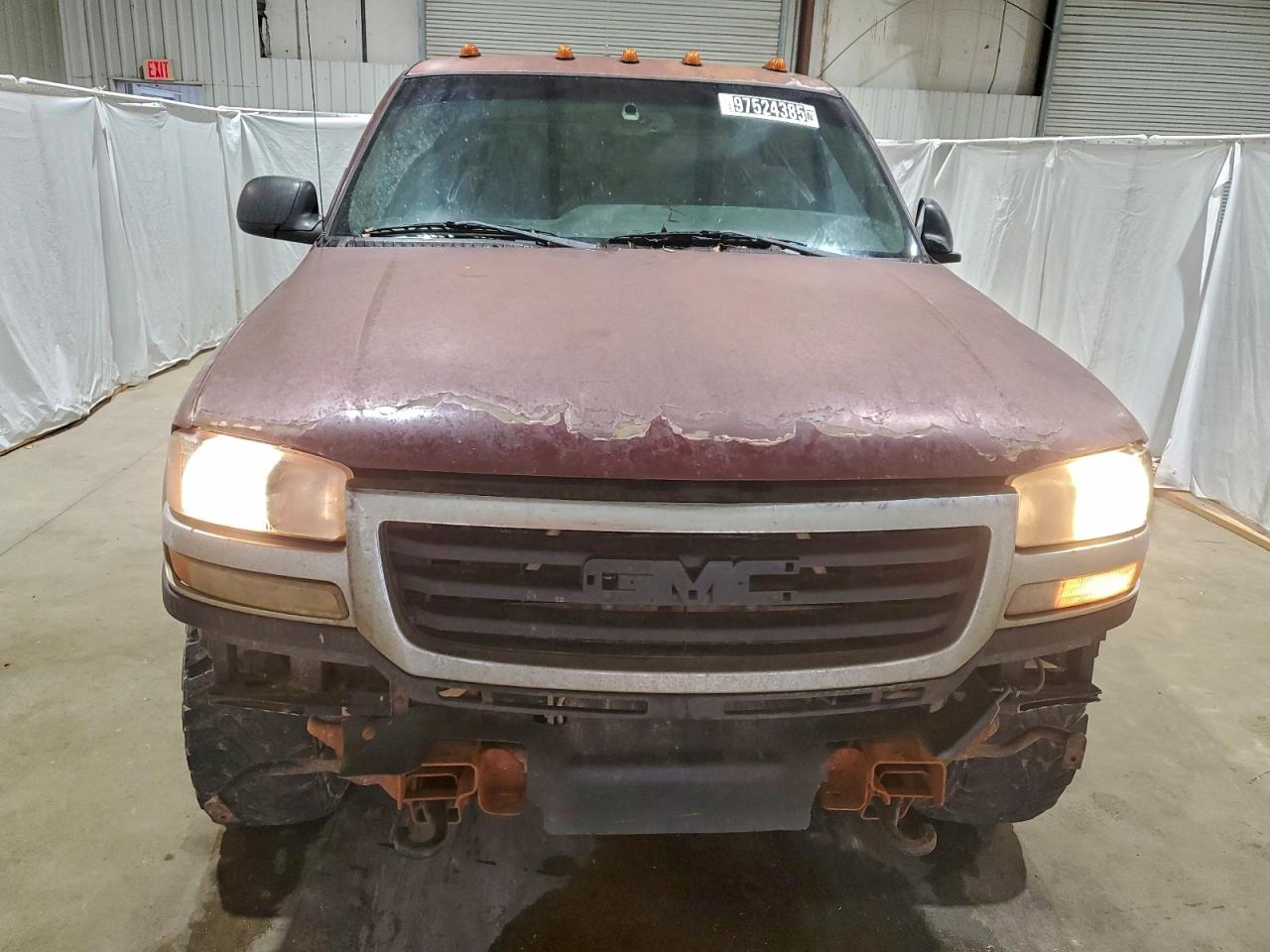 GMC Sierra K2500 Heavy Duty Image 10