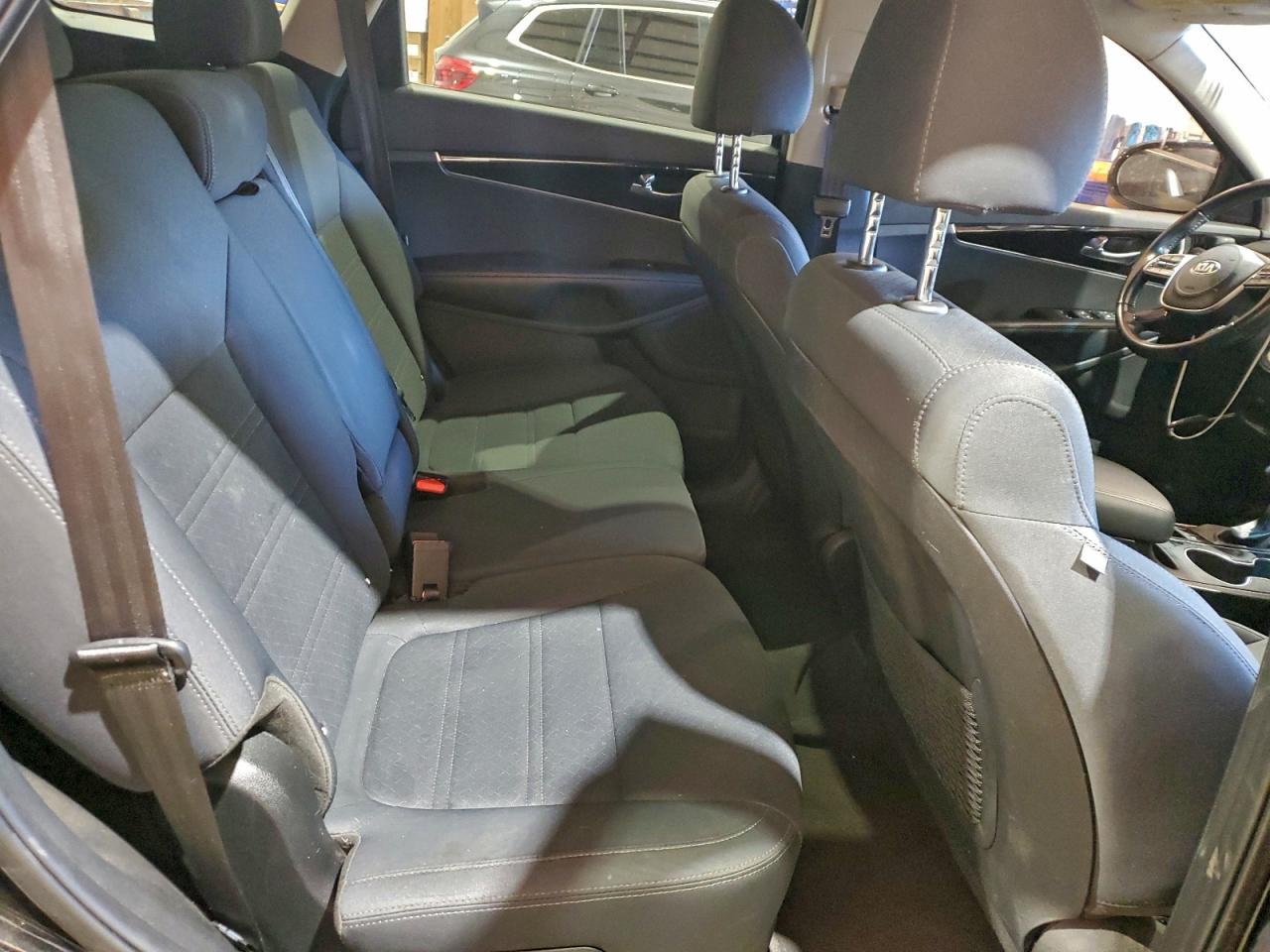 Kia Sorento Lx Image 8