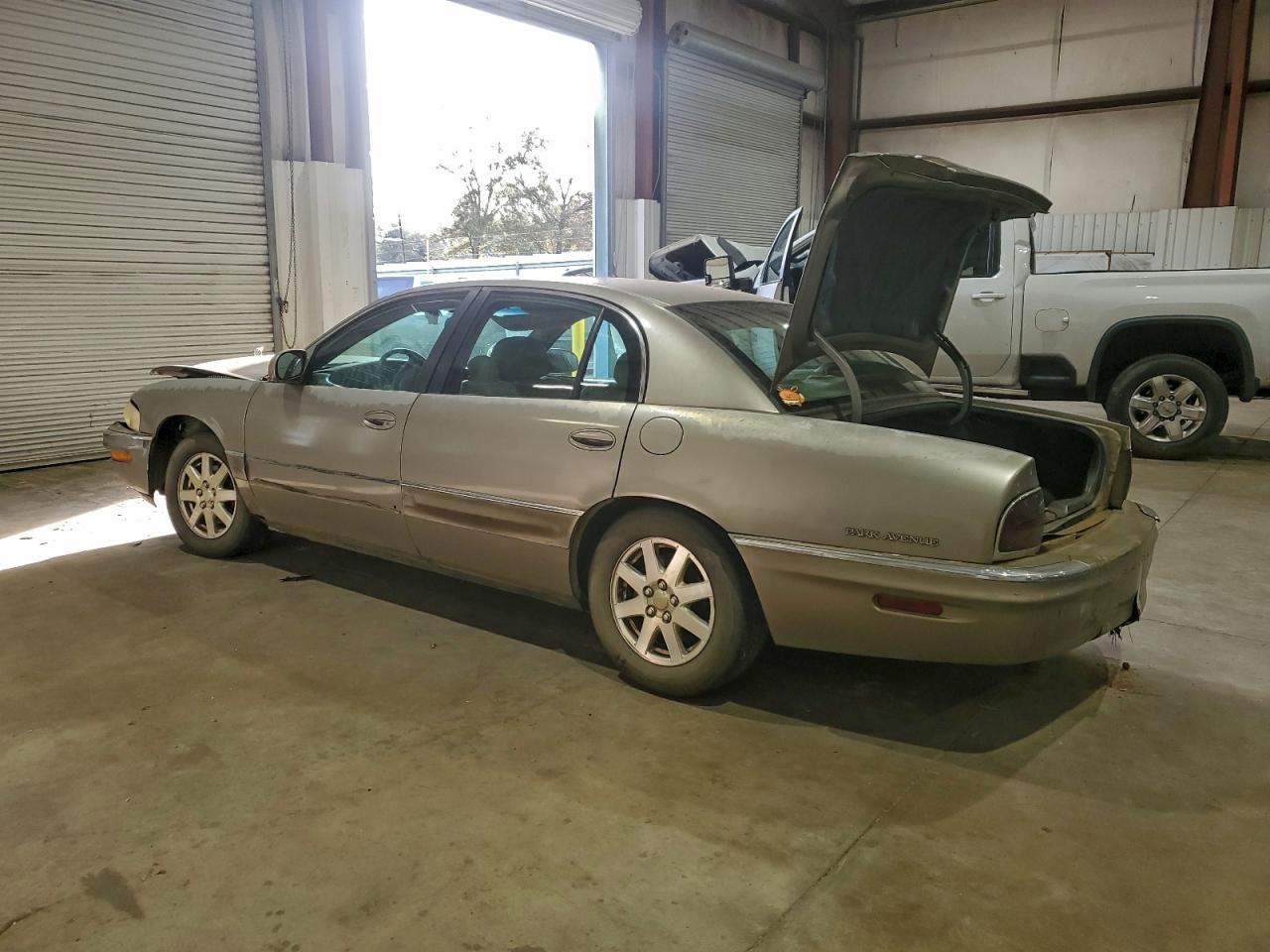 Buick Park Ave Image 3