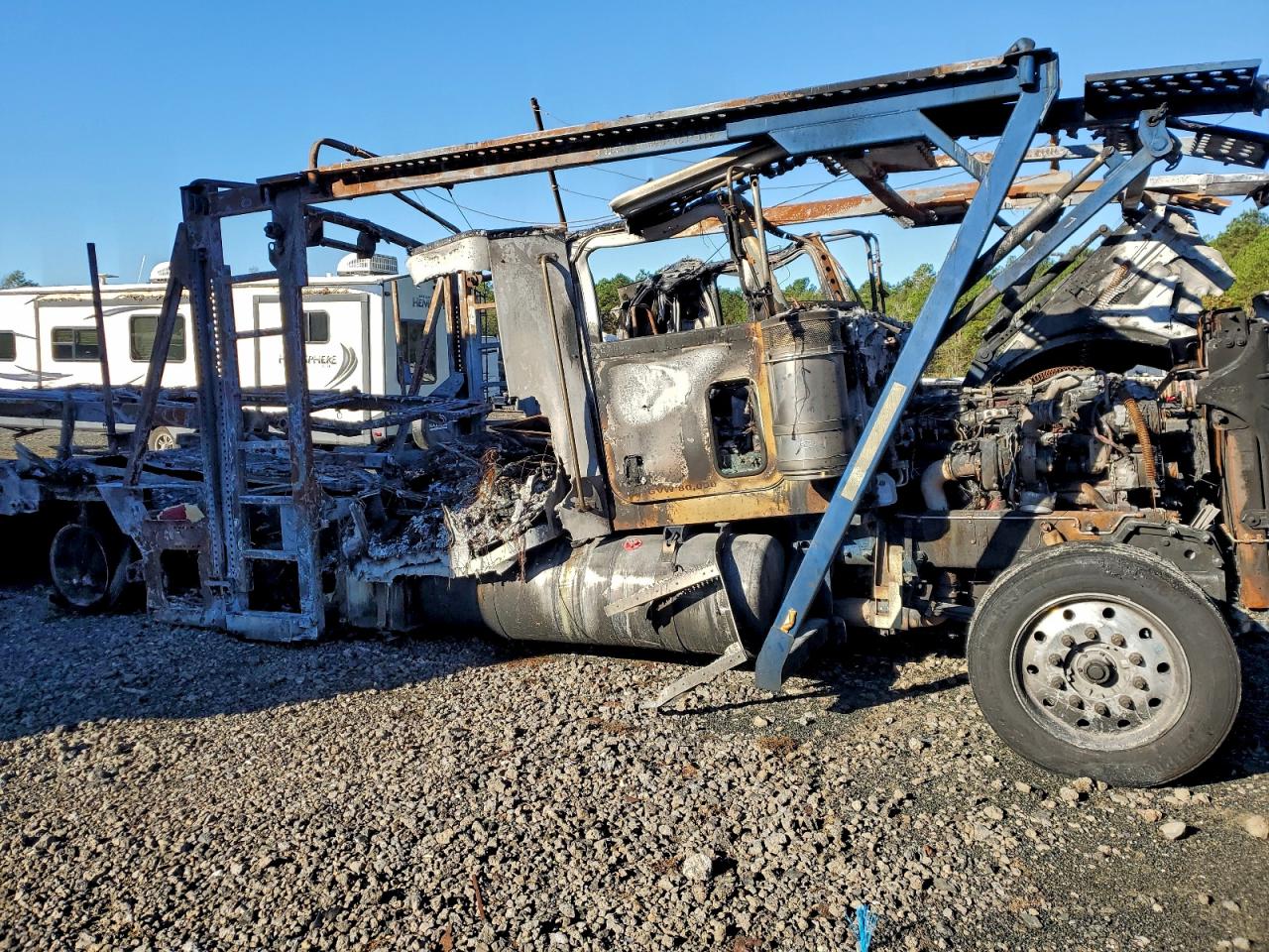 Peterbilt 389 Image 7