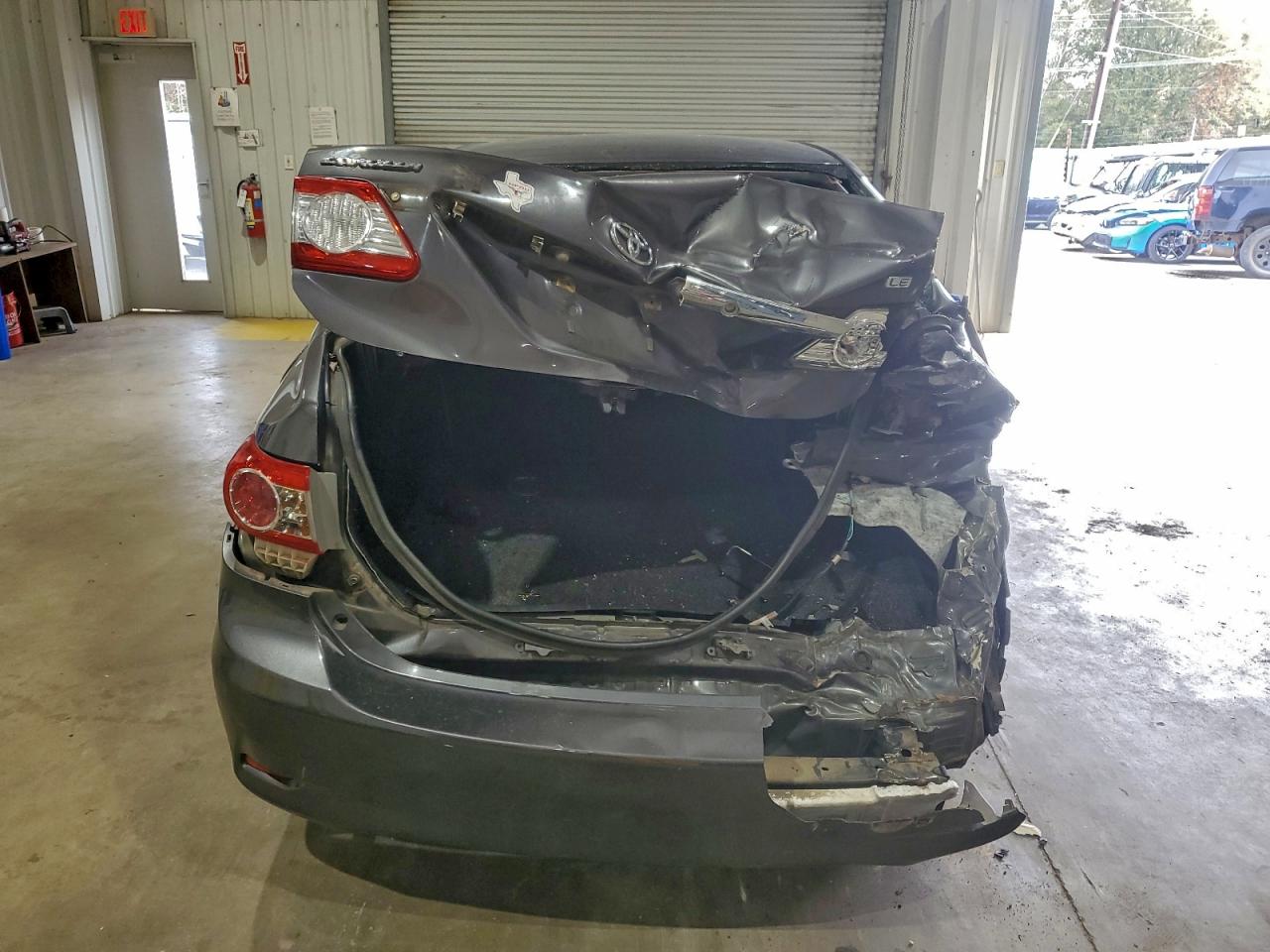 Toyota Corolla Base Image 10