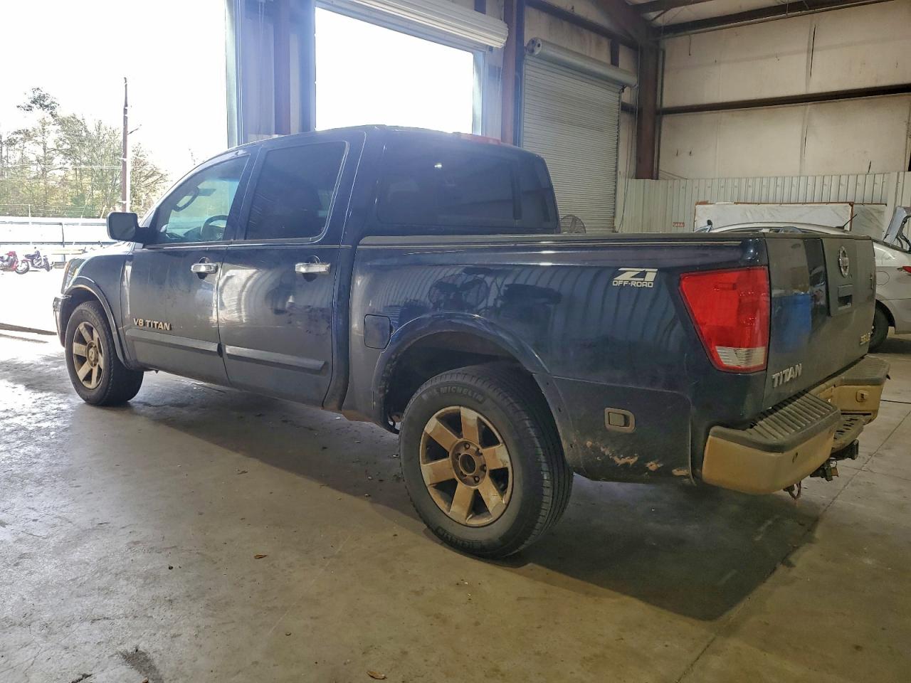 Nissan Titan Xe Image 3