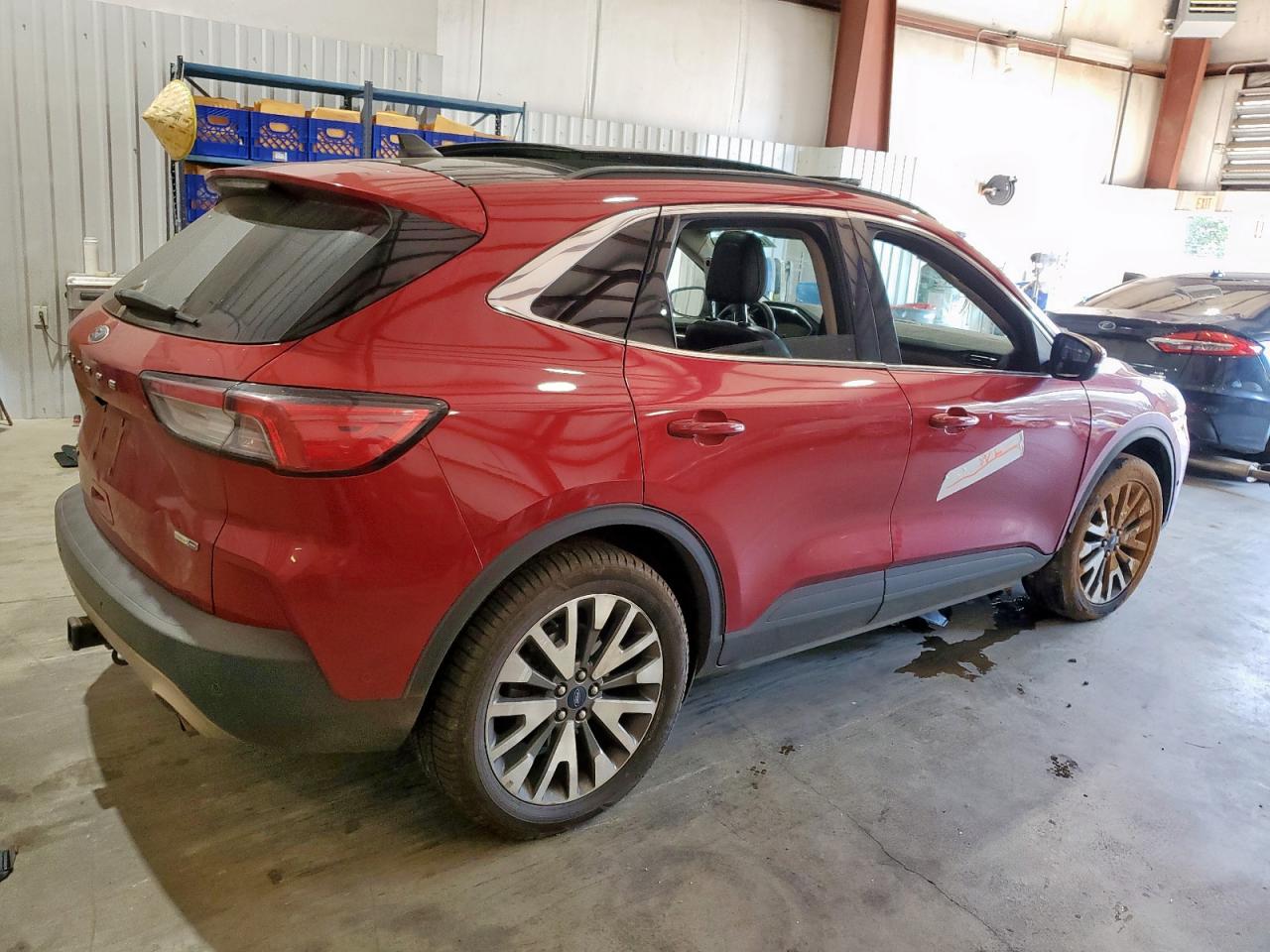 Ford Escape Titanium Image 8