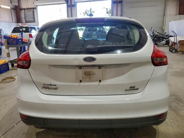 Ford Focus Se Image 12