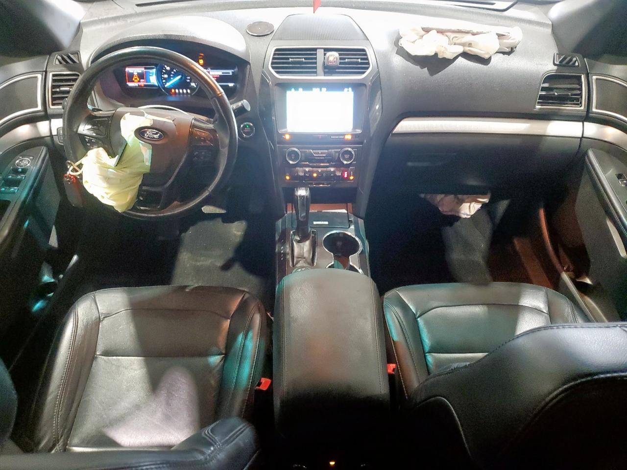 Ford Explorer Xlt Image 5