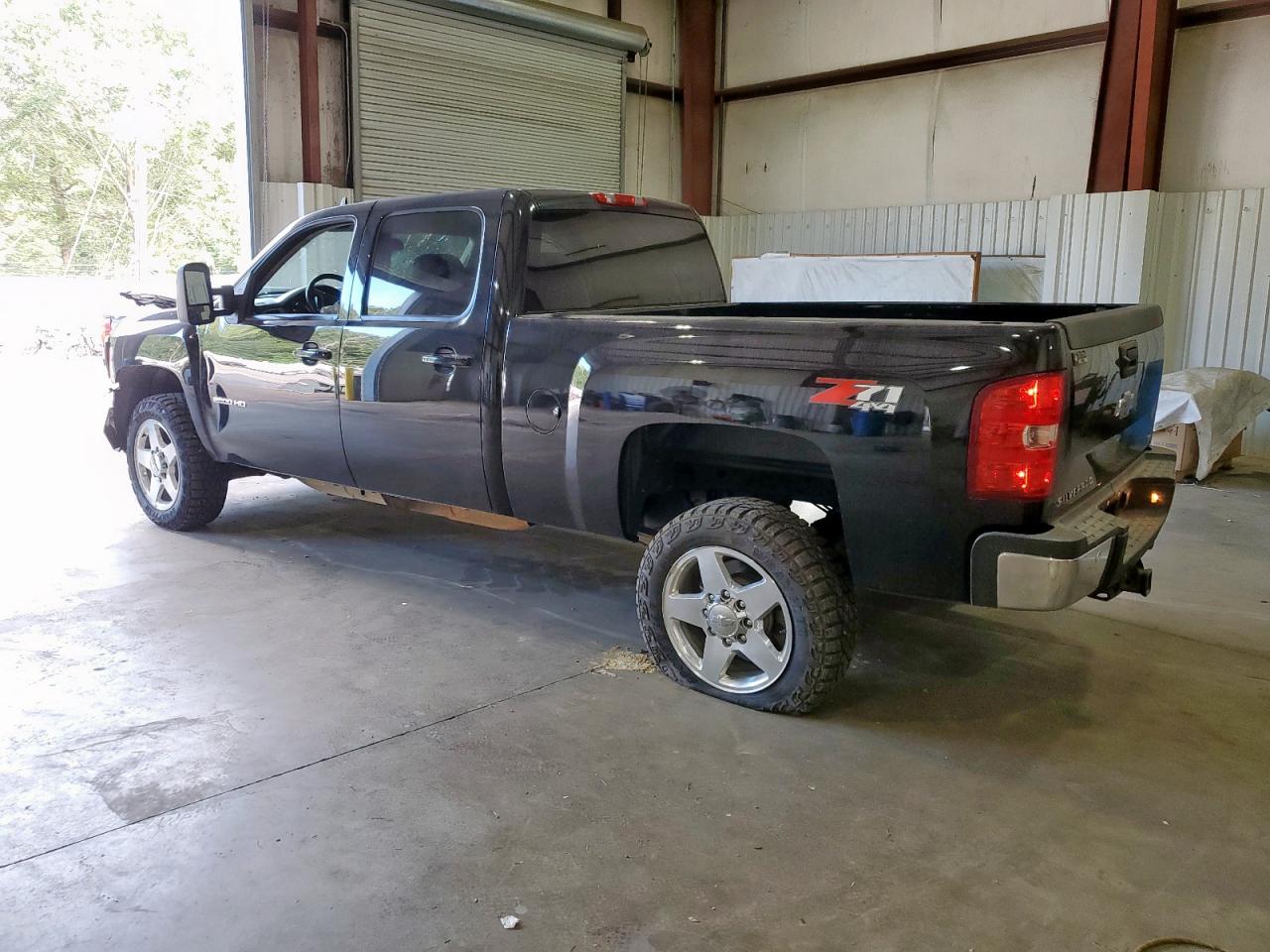 Chevrolet Silverado K2500 Heavy Duty Ltz Image 11