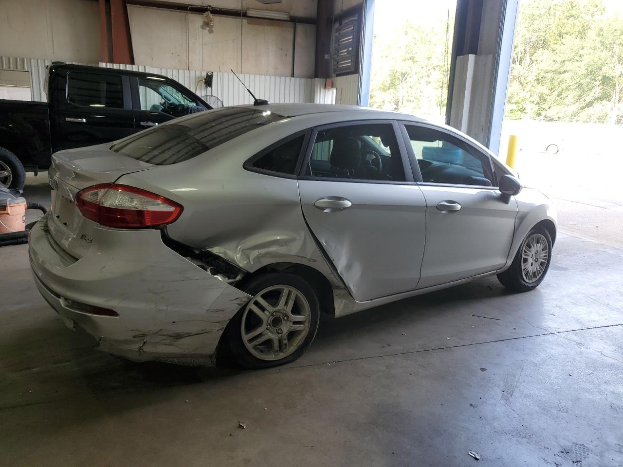 Ford Fiesta S Image 11