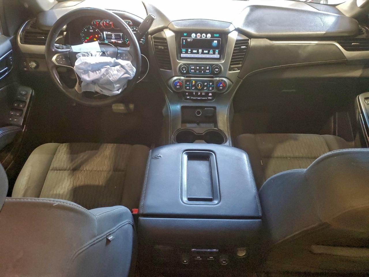 Chevrolet Tahoe C1500 Ls Image 5