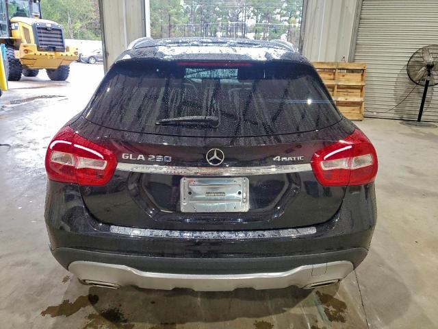 Mercedes-Benz GLA 250 4matic Image 9