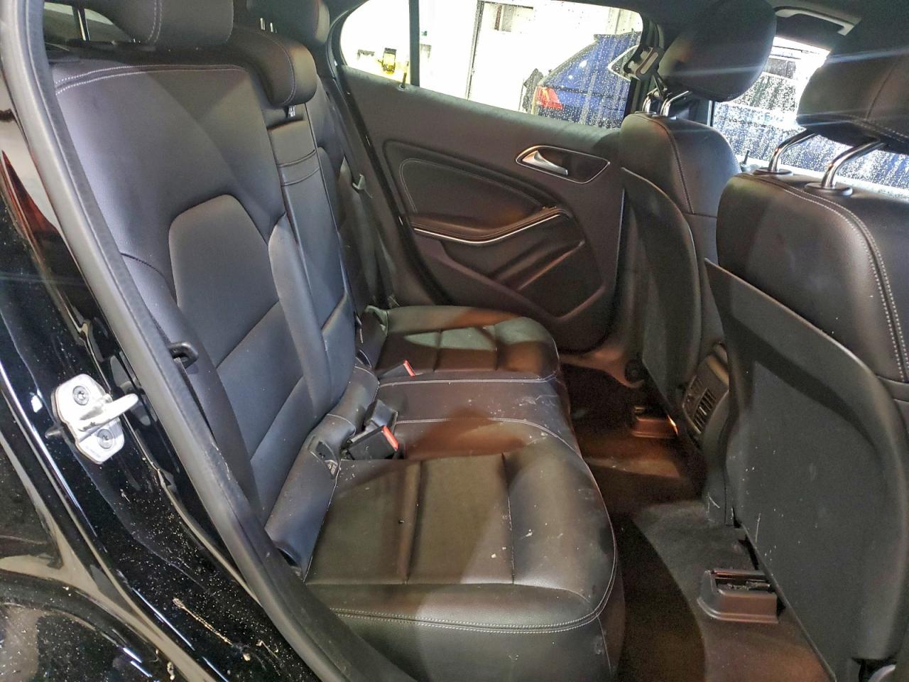 Mercedes-Benz GLA 250 4matic Image 6