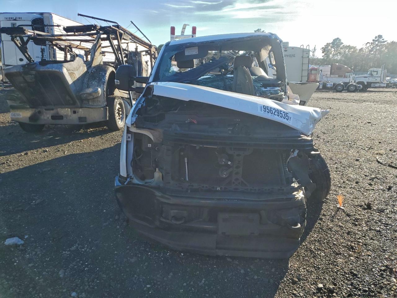 Ford F-350 Super Duty Image 9